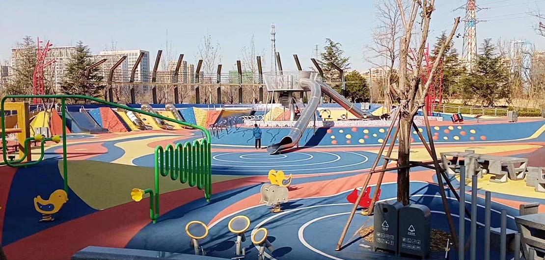 三里河公园游乐设施