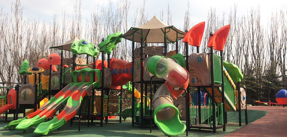 南辛安河公园游乐设施